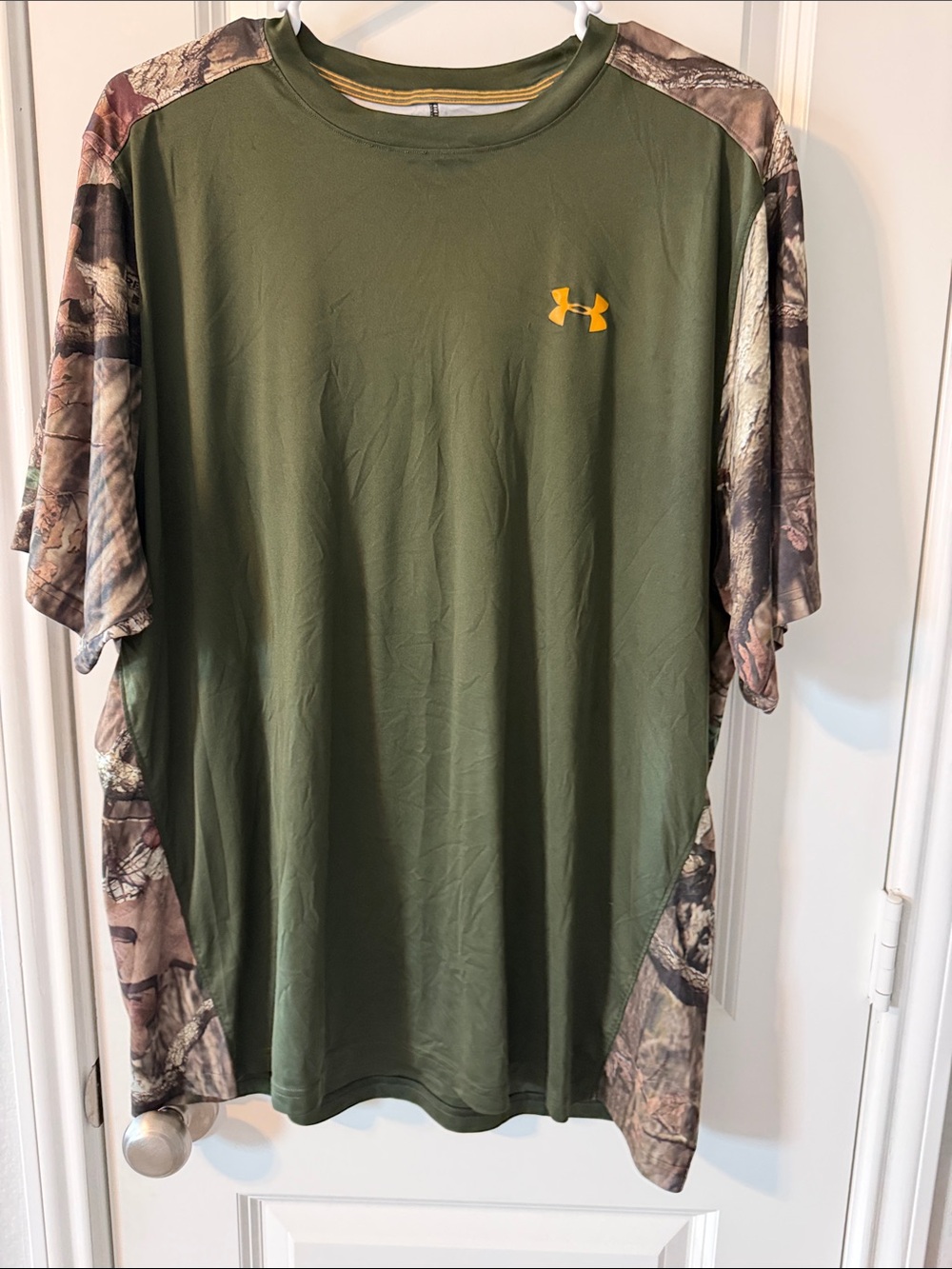 Under Armour Olive Green Short Sleeve Performance Tee with Camo Panels